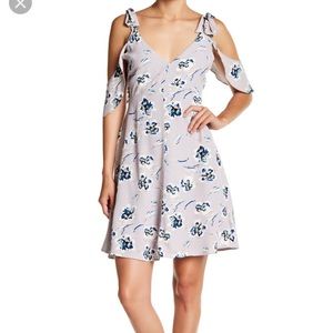 🌷 ASTR light Purple Floral Dress 🌷